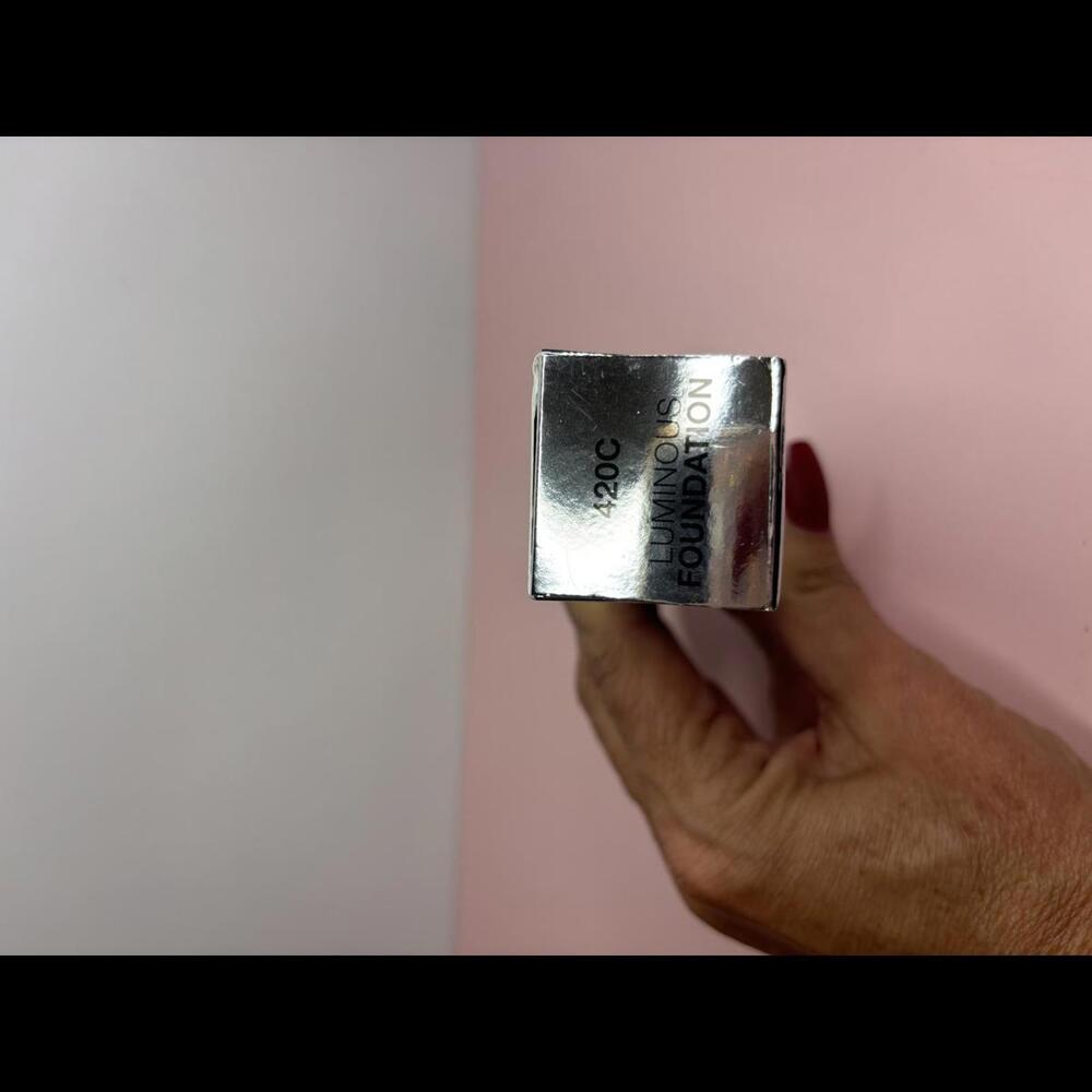 Anastasia Beverly Hills Luminous Foundation - 420C - Picture 2 of 4